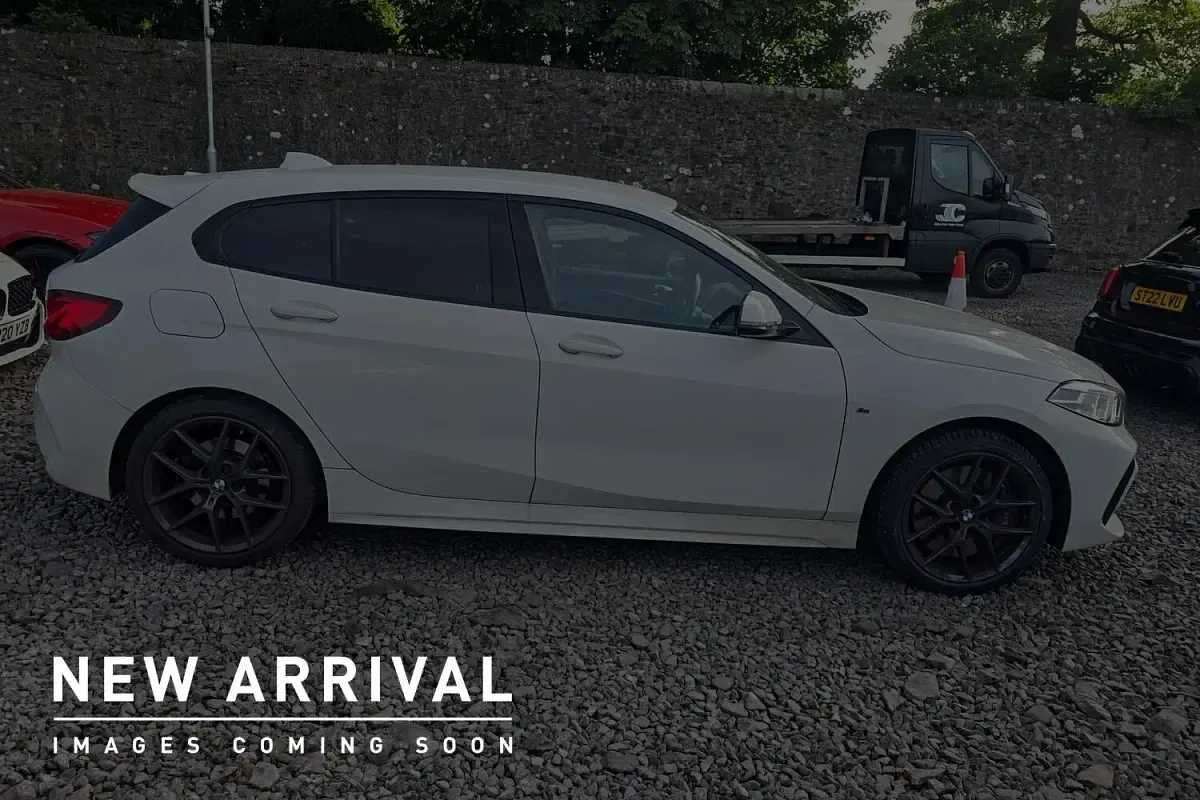 Used BMW 118 M Sport 134 HP (98 kW) 2023 White Hatchback