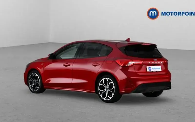 Used Ford Focus ST-Line X 155 HP (114 kW) 2021 Red Hatchback