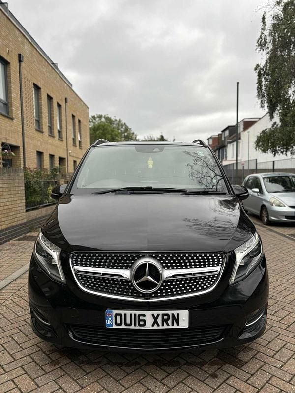 Black Used 2016 Mercedes V220 MPV | £17,000 (Super price) - Image 1/4