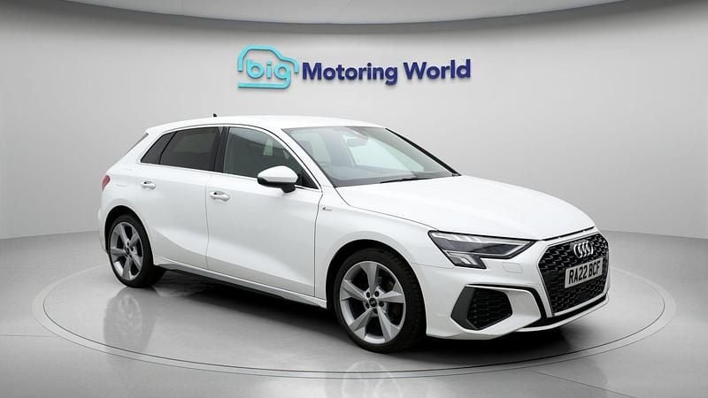 Begagnad Audi A3 S-Line 109 HK (80 kW) 2022 Sedan