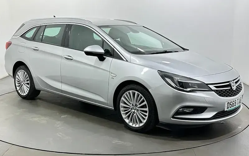 Used Vauxhall Astra Elite 150 HP (110 kW) 2019 Estate