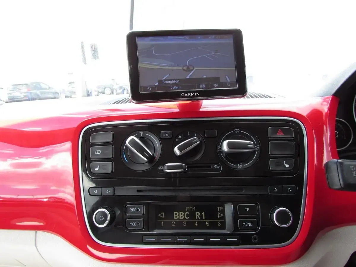 Used VW up! high up! 75 HP (55 kW) 2014 Red Hatchback