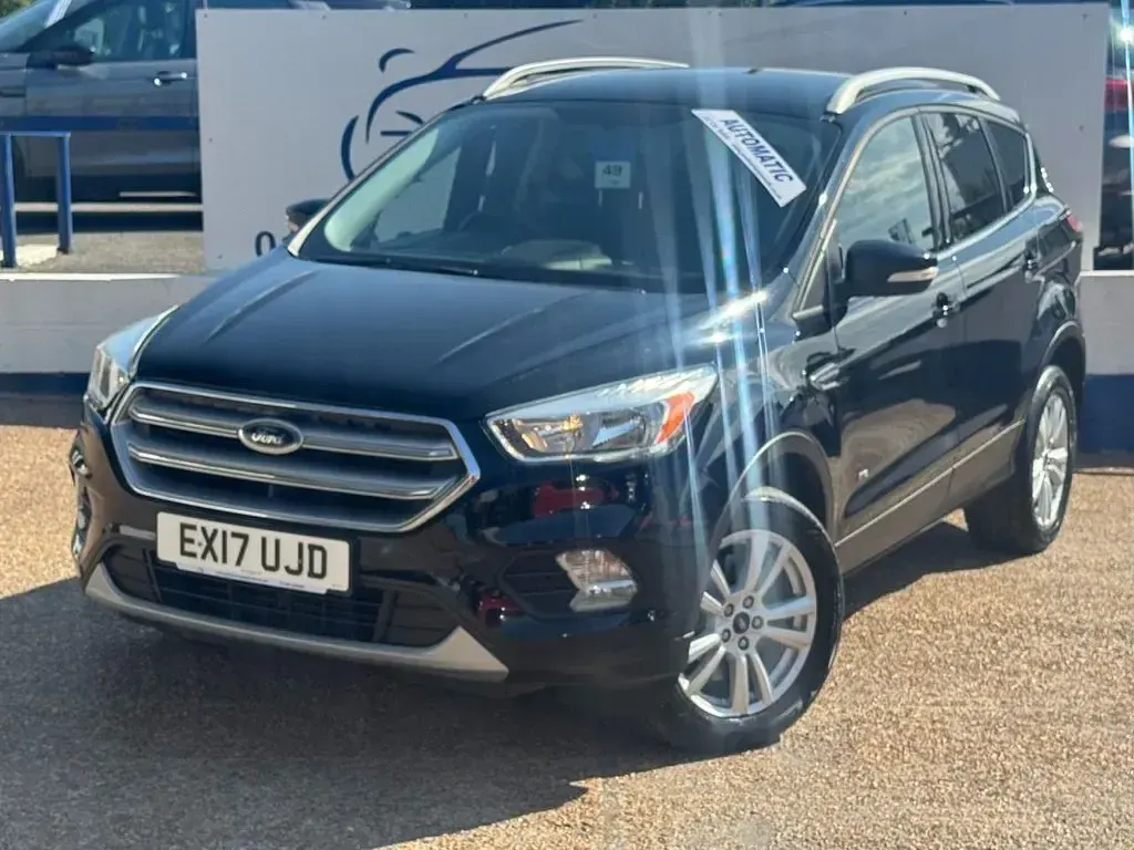 Used Ford Kuga Zetec 150 HP (110 kW) 2017 Black SUV