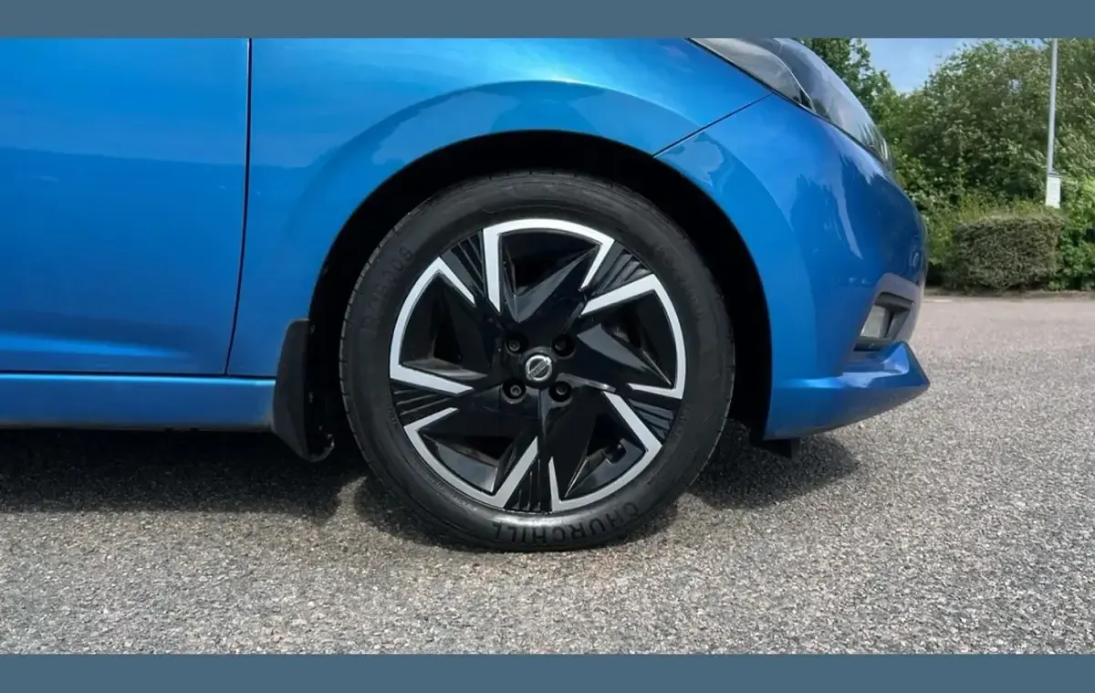 Used Nissan Micra Acenta 92 HP (67 kW) 2021 Blue Hatchback