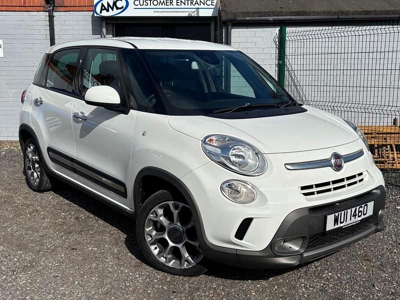 Usado Fiat 500L Trekking 95 HP (69 kW) 2016 Branco Monovolume
