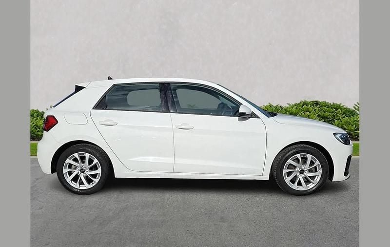 Usado Audi A1 Sport 110 HP (80 kW) 2024 Branco SUV