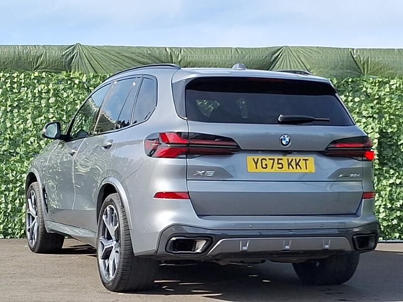 Usado BMW X5 M Sport 298 HP (219 kW) 2025 Cinzento SUV