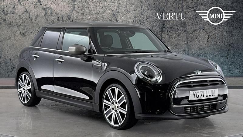 Black Used 2021 Mini Cooper Exclusive Hatchback | £19,322 (A bit pricey) - Image 1/4