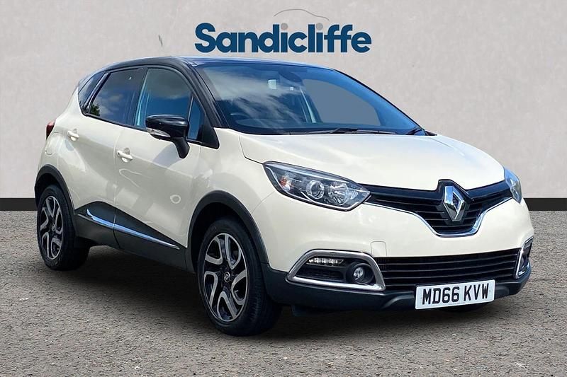 Cream/black Used 2016 Renault Captur Dynamique SUV | £5,800 (Fair price) - Image 1/4
