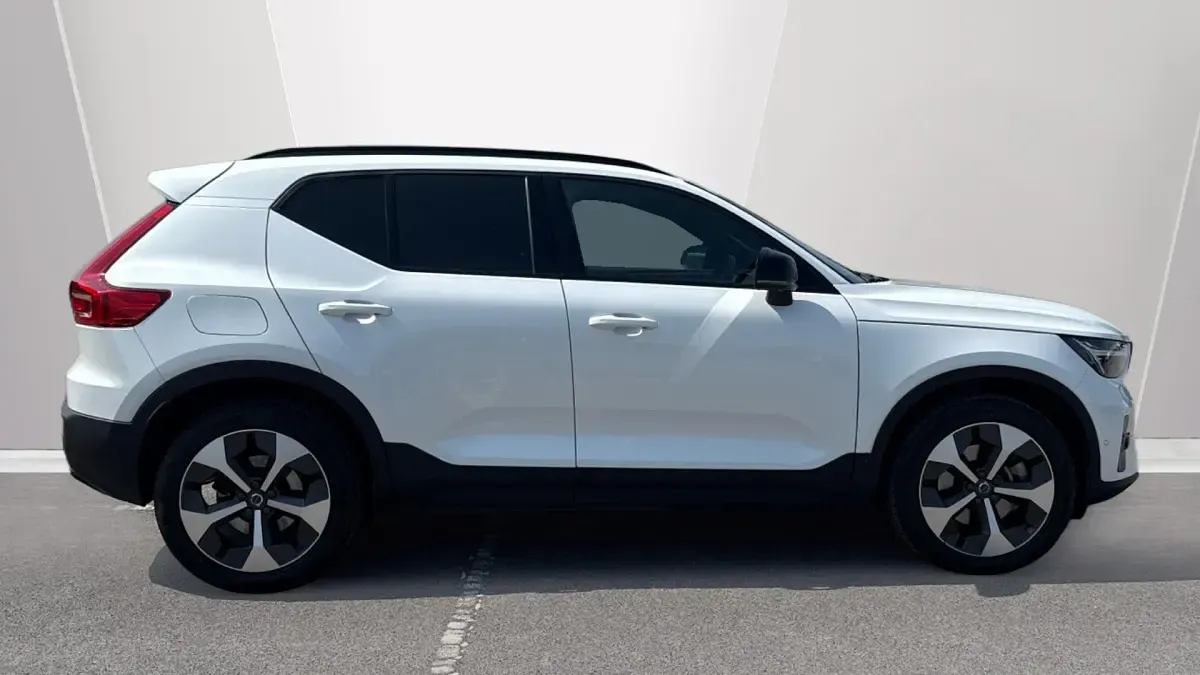 Used Volvo XC40 Ultimate 197 HP (144 kW) 2023 White SUV