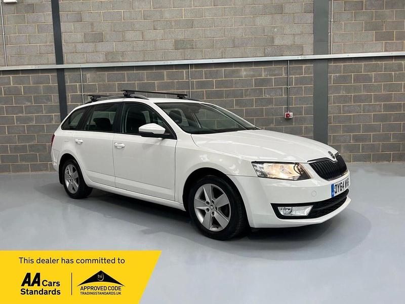 White Used 2014 Skoda Octavia SE Estate | £9,495 (Fair price) - Image 1/4