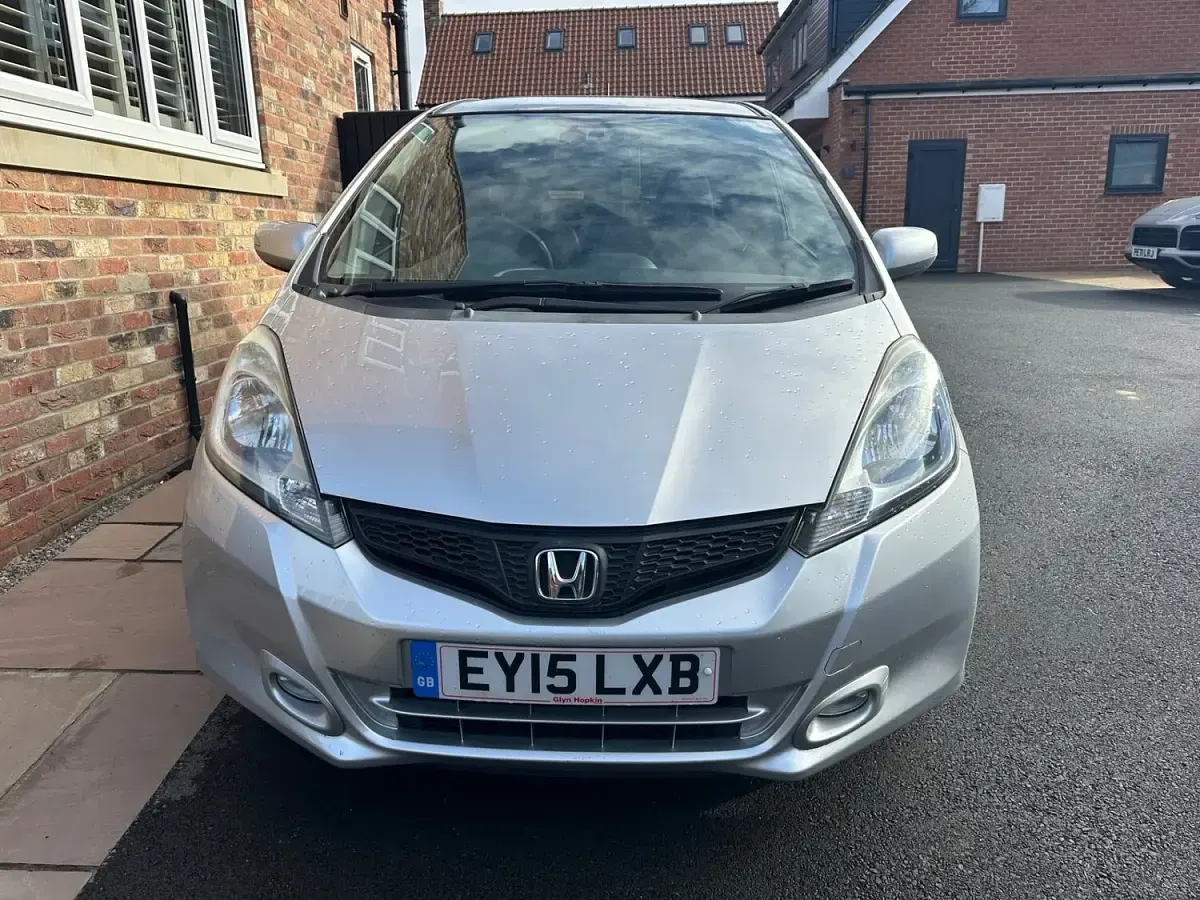 Used Honda Jazz EX-L 98 HP (72 kW) 2015 Silver Hatchback