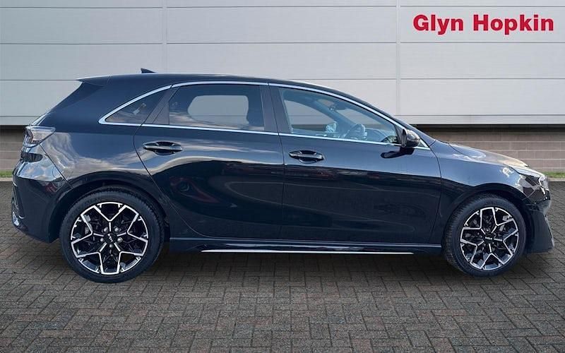 Usado Kia Ceed GT-Line 140 HP (102 kW) 2024 Preto Citadino
