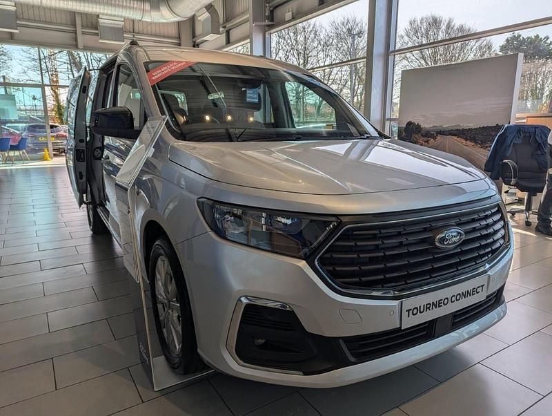 New Ford Tourneo Titanium 2026 Estate
