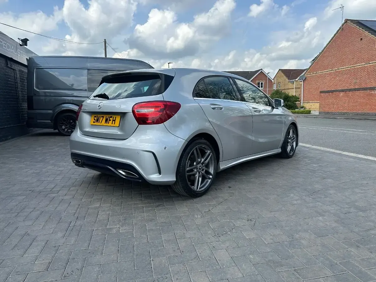Used Mercedes A180 Executive 109 HP (80 kW) 2017 Silver Hatchback