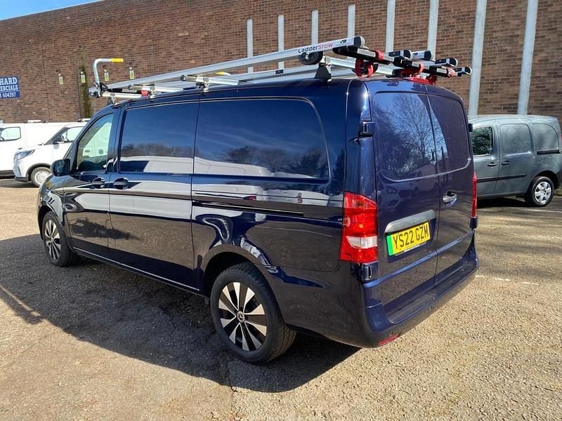 Used Mercedes e-Vito Progressive 85 kW (116 HP) 2022 Blue MPV