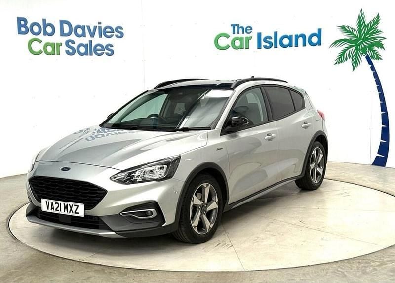 Używany Ford Focus Active 125 KM (91 kW) 2021 Srebrny Hatchback