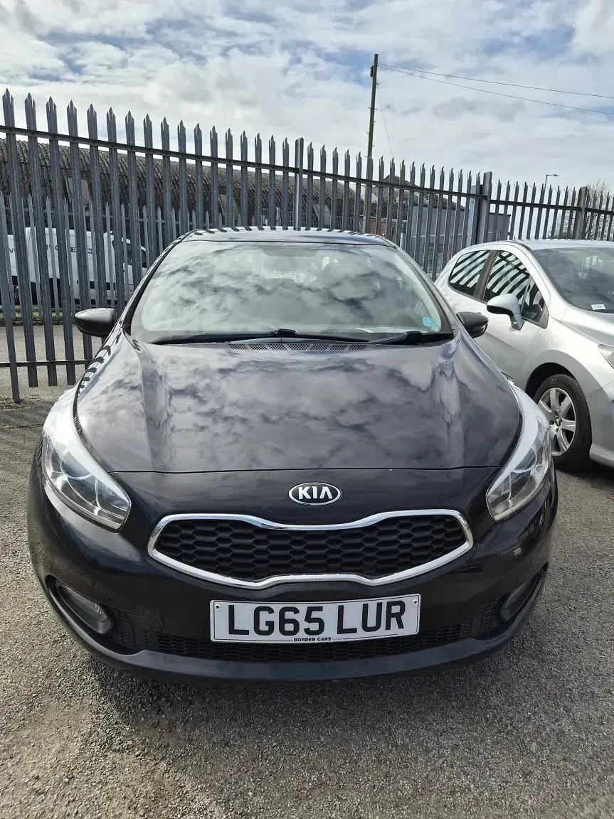 Używany Kia Ceed 2015 Czarny Hatchback
