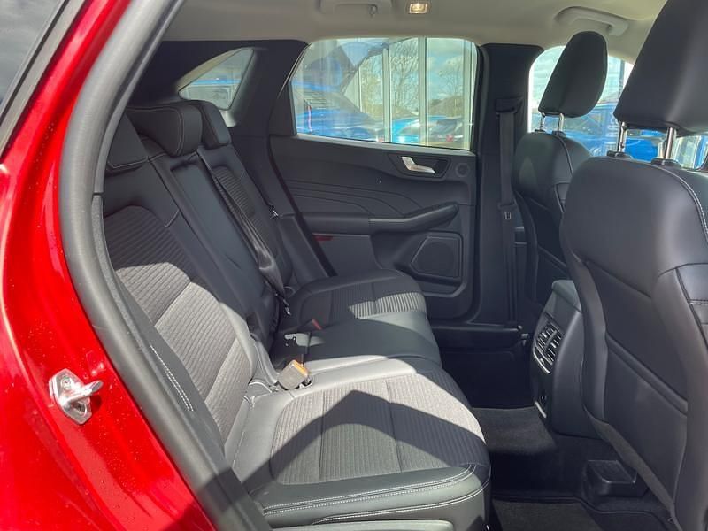 Used Ford Kuga Titanium 150 HP (110 kW) 2023 Red SUV