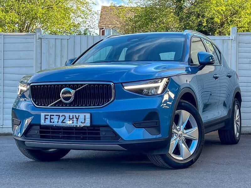 Used Volvo XC40 Core 163 HP (119 kW) 2022 Blue SUV