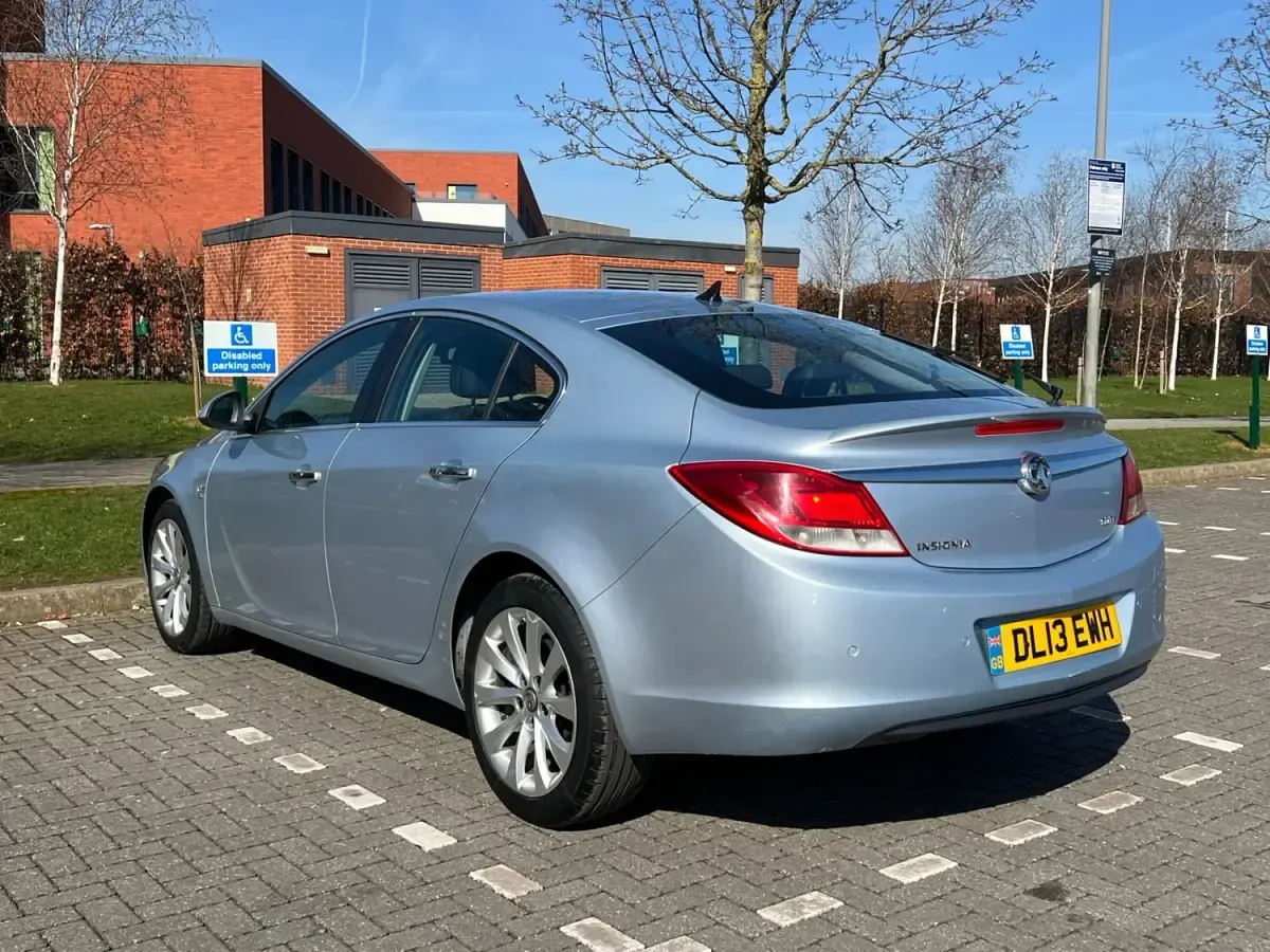 Używany Vauxhall Insignia Elite 160 KM (117 kW) 2013 Srebrny Hatchback