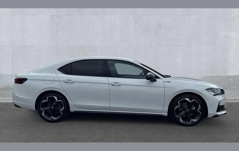 Used Skoda Superb SportLine 150 HP (110 kW) 2026 Pure white Hatchback