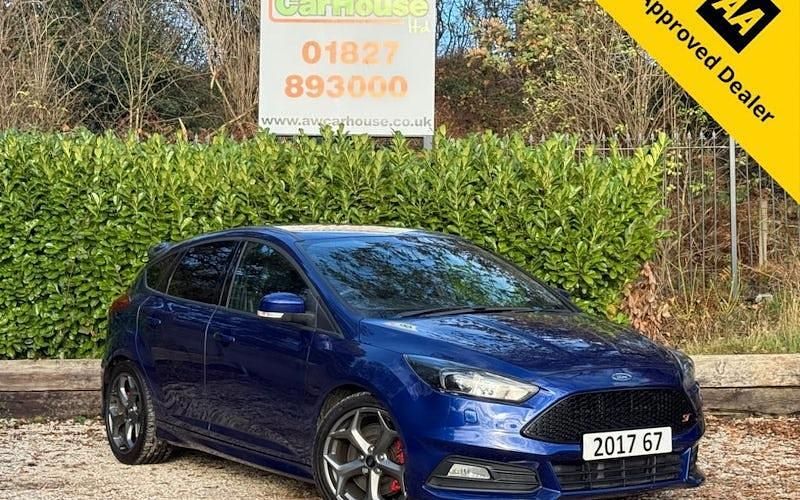 Used Ford Focus ST 185 HP (136 kW) 2016 Blue Hatchback