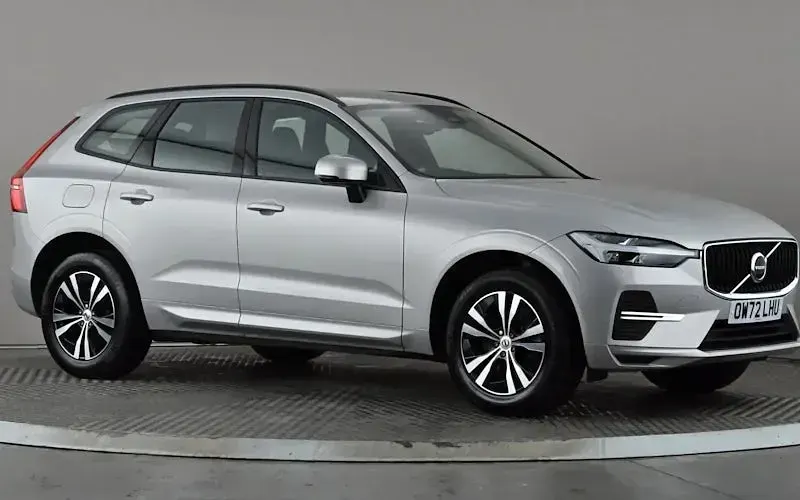 Used Volvo XC60 Core 250 HP (183 kW) 2023 SUV