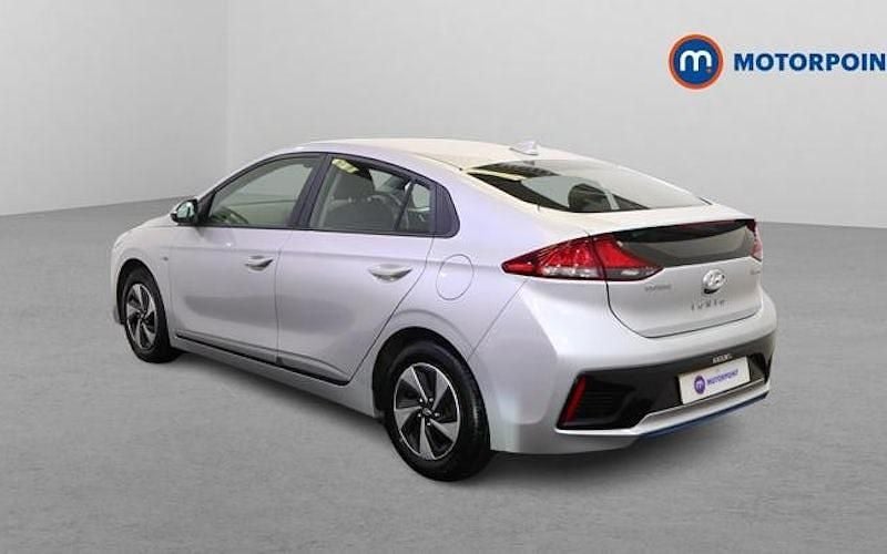 Used Hyundai Ioniq SE 141 HP (103 kW) 2018 Silver Hatchback