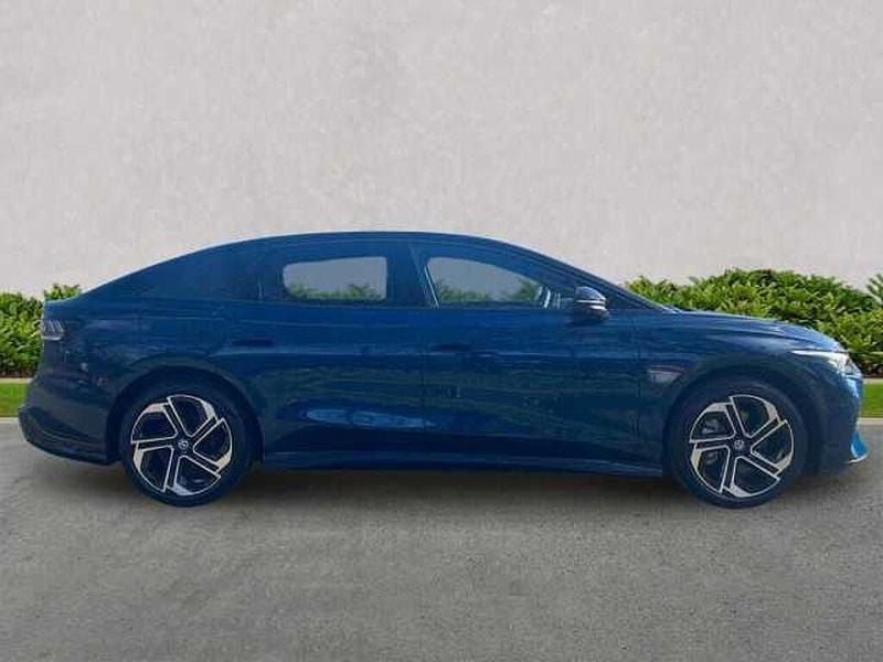 New VW ID.7 GTX 250 kW (340 HP) 2026 Blue Hatchback