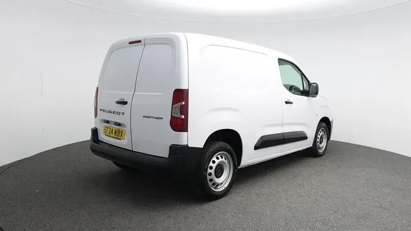 Used Peugeot Partner 131 HP (96 kW) 2024 White MPV