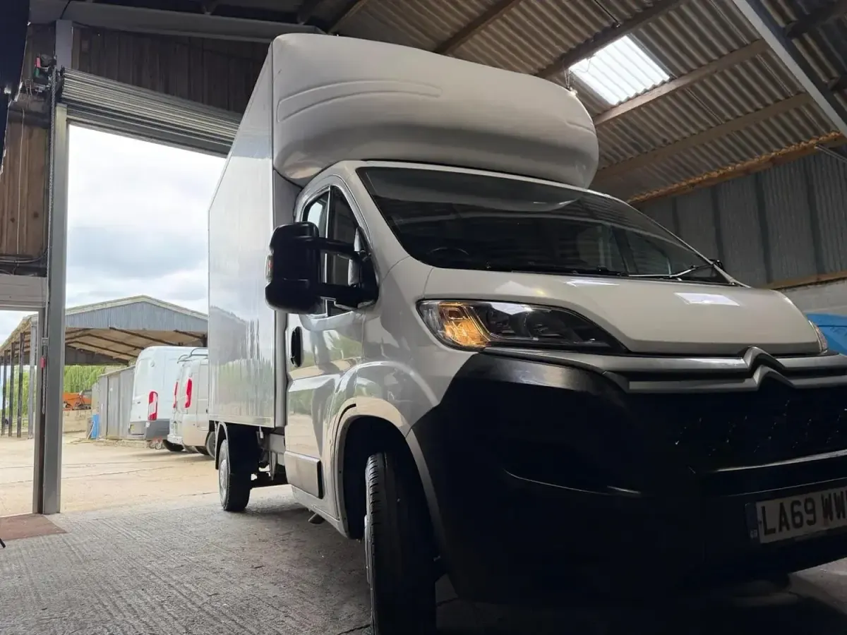 Used Citroën Relay 165 HP (121 kW) 2020 White Van