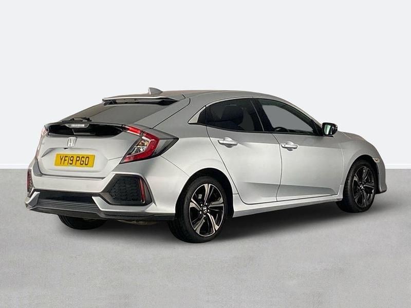 Used Honda Civic SR 126 HP (92 kW) 2019 Silver Hatchback