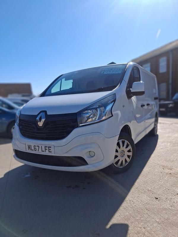 Used Renault Trafic Business 2017 White MPV