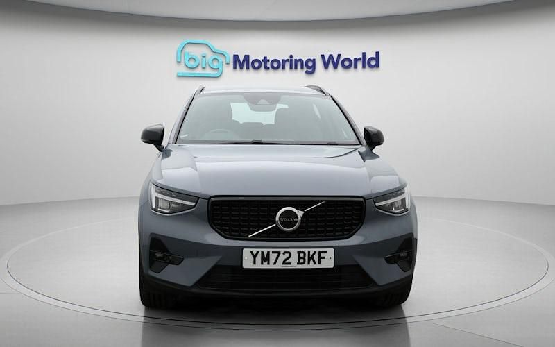 Used Volvo XC40 Plus 211 HP (155 kW) 2022 Grey SUV