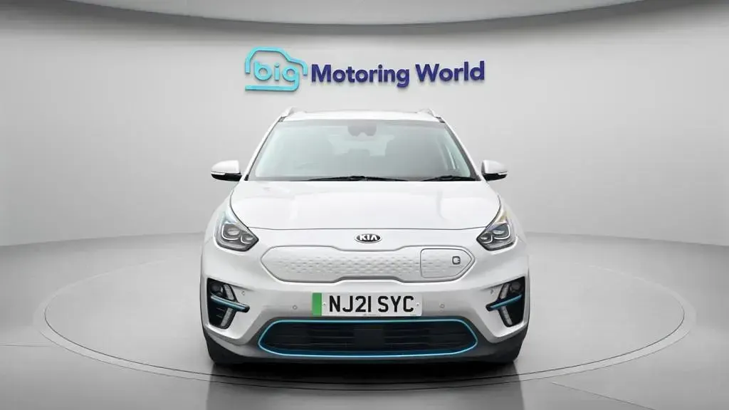 Used Kia e-Niro Plus 147 kW (201 HP) 2021 Silver SUV