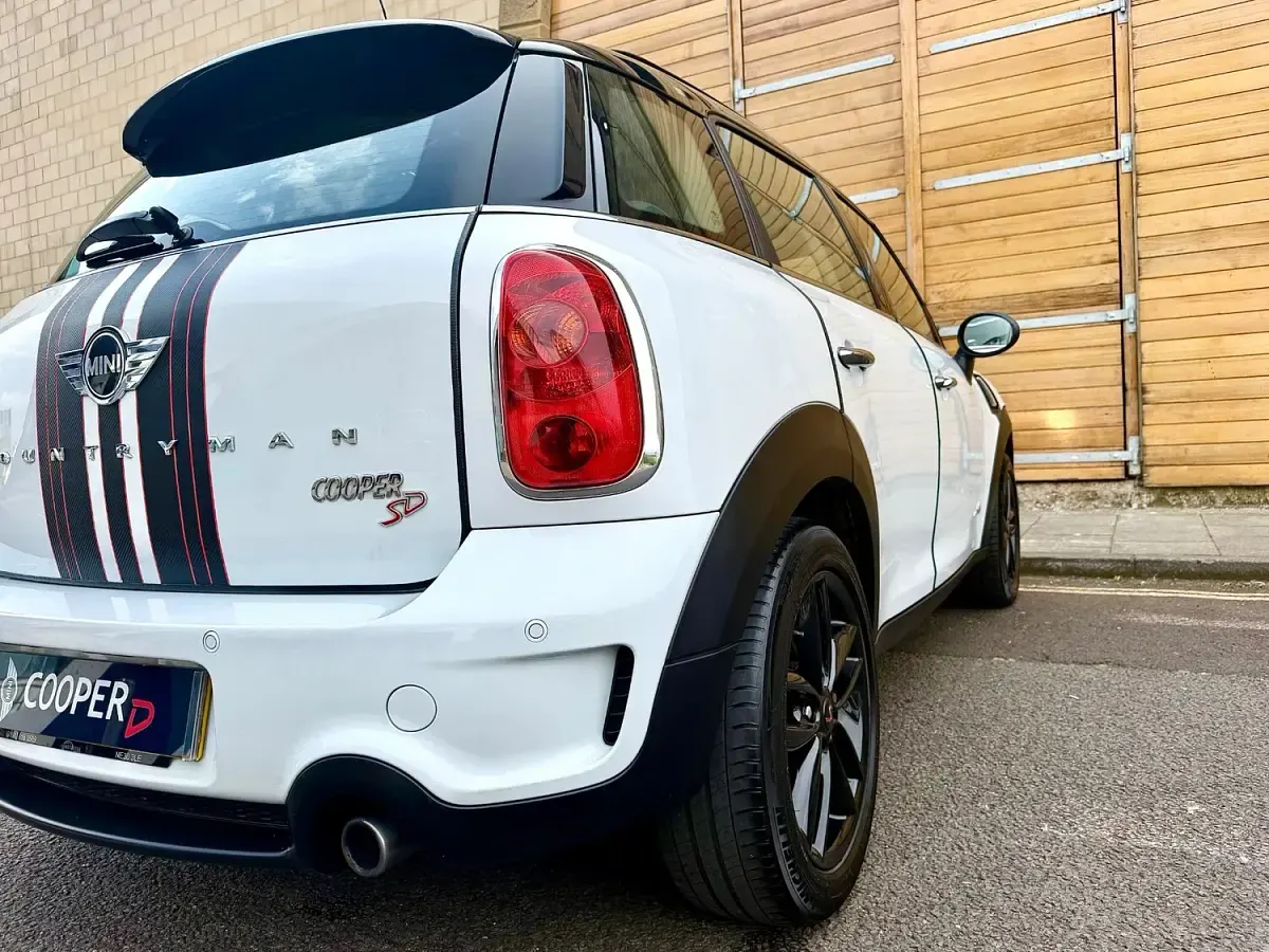 Used Mini Cooper S 2011 White Hatchback