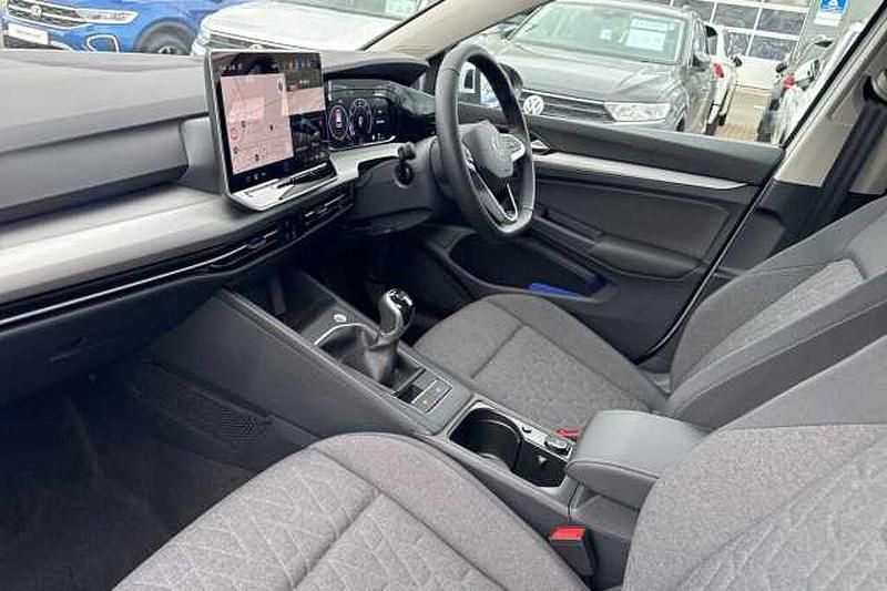 New VW Golf VIII Match 115 HP (84 kW) 2025 White Hatchback