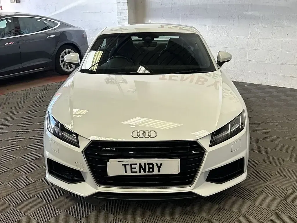 Usado Audi TT S-Line 230 HP (169 kW) 2017 Branco Coupé