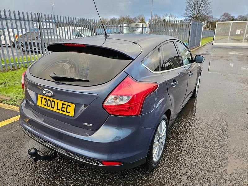 Used Ford Focus Zetec 115 HP (84 kW) 2013 Grey Hatchback