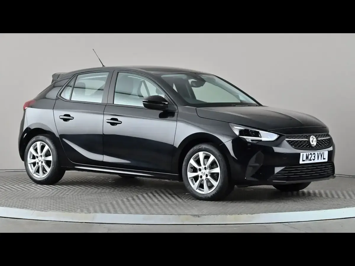 Used Vauxhall Corsa Design Edition 101 HP (74 kW) 2023 Hatchback