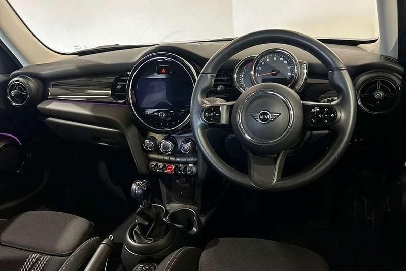 Usado Mini Cooper S Classic 176 HP (129 kW) 2022 Vermelho Citadino