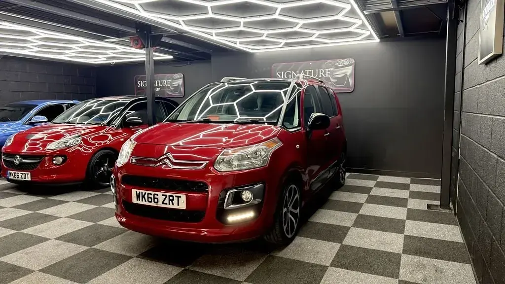 Usado Citroën C3 Picasso Platinum 100 HP (73 kW) 2017 Vermelho Monovolume
