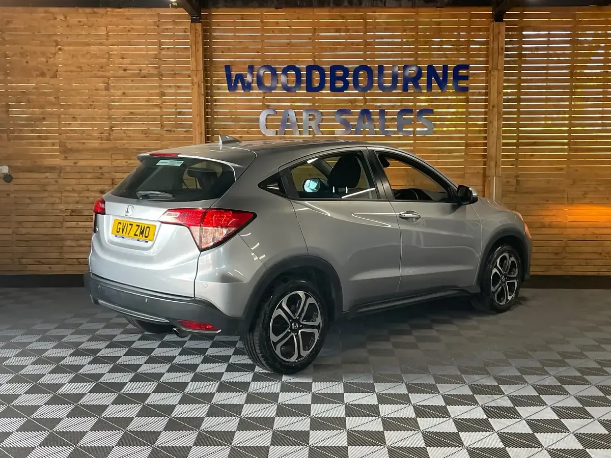 Used Honda HR-V SE 130 HP (95 kW) 2017 Silver SUV