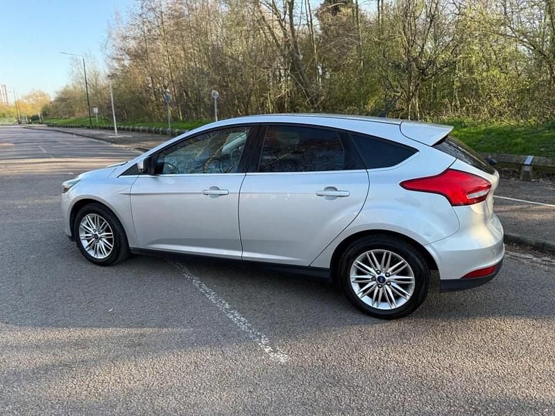 Used Ford Focus Zetec 100 HP (73 kW) 2018 Silver Hatchback
