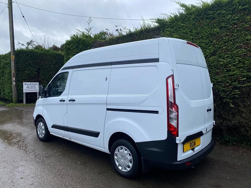 Used Ford Transit Custom 105 HP (77 kW) 2020 White Van
