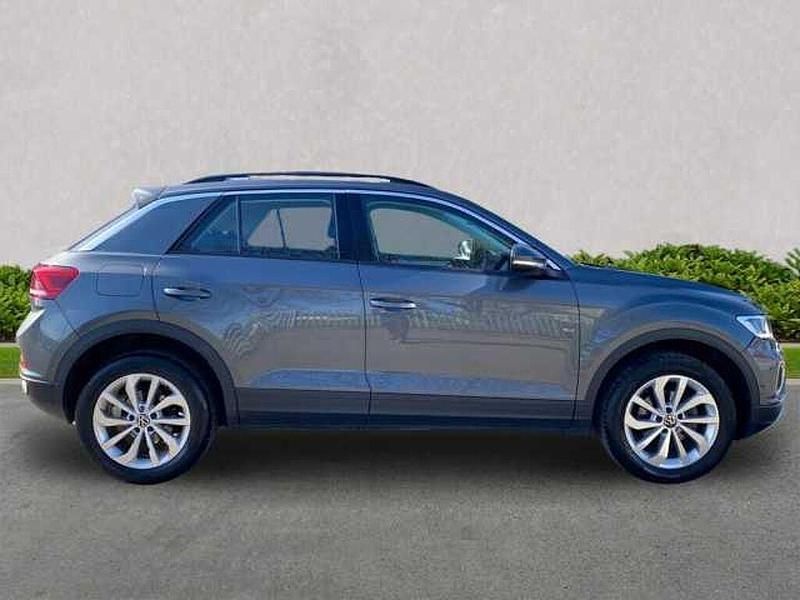 Used VW T-Roc Life 150 HP (110 kW) 2023 Grey SUV