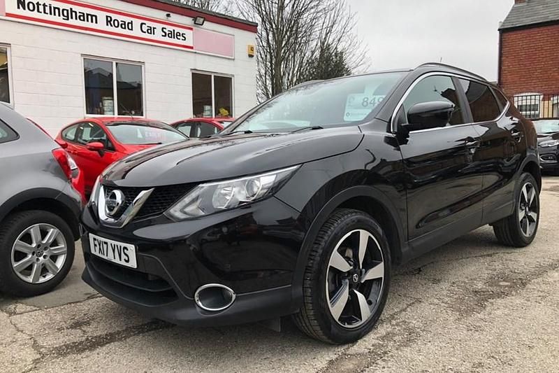 Used Nissan Qashqai N-Vision 110 HP (80 kW) 2017 Black SUV