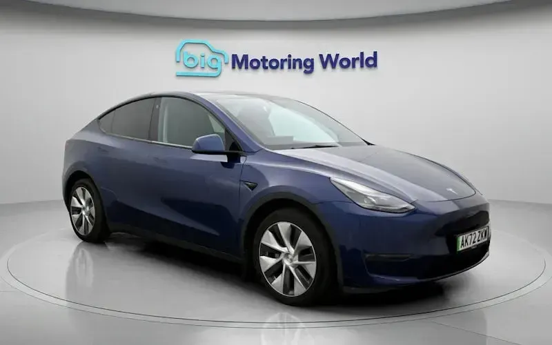 Used Tesla Model Y Long Range AWD 286 kW (389 HP) 2025 SUV