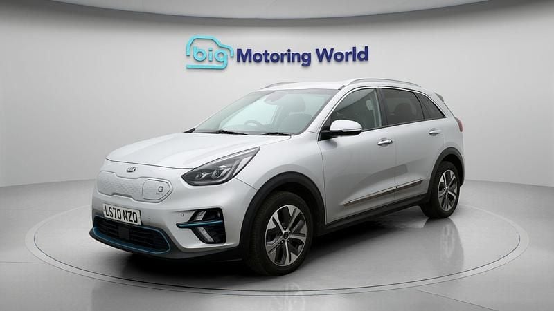 Used Kia e-Niro 147 kW (201 HP) 2020 Silver SUV